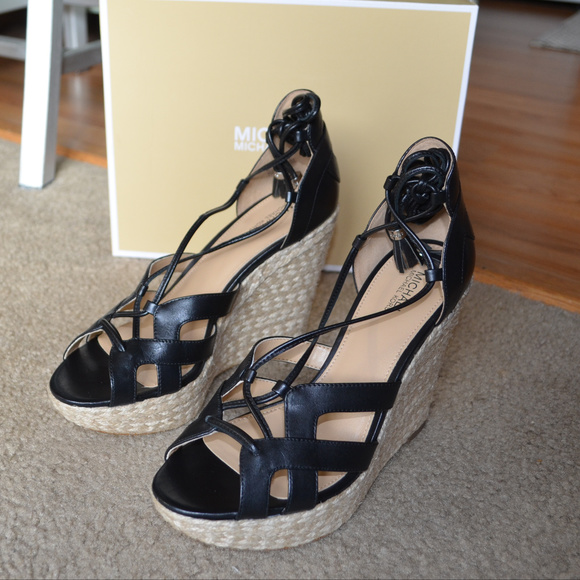 MICHAEL KORS Lace Up Platform Wedge Sandals - Picture 5 of 8